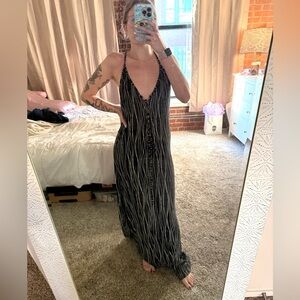 Florencia Arias Hawaii Maxi Dress 🖤